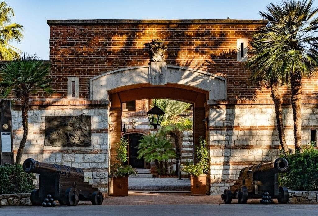 Отель Fortino Napoleonico Hotel Portonovo 4*