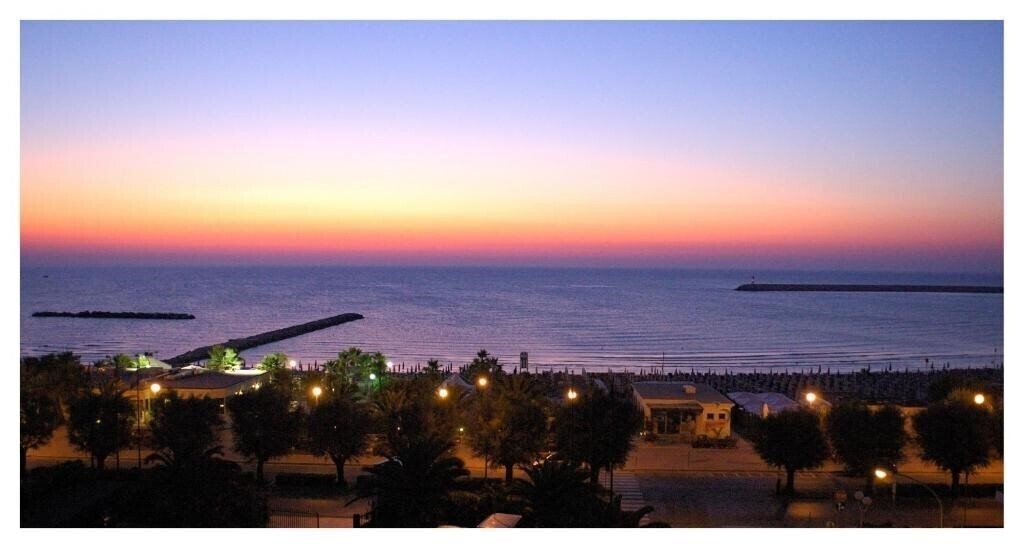 Отель Il Timone Hotel (Porto San Giorgio) 4*