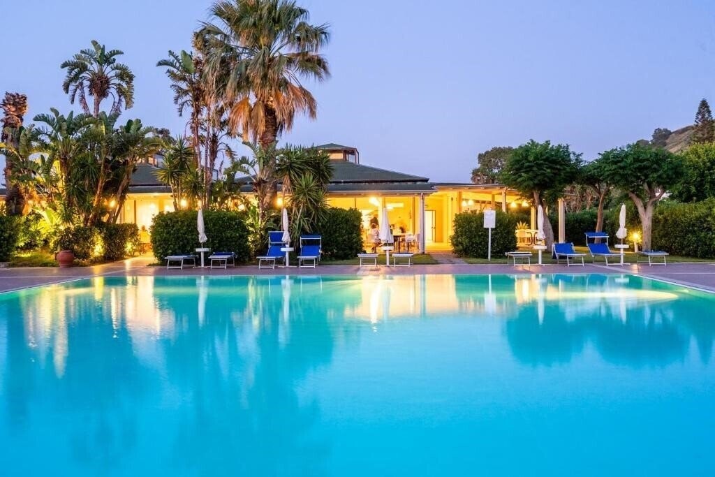 Отель Le Dune Beach Club 4*