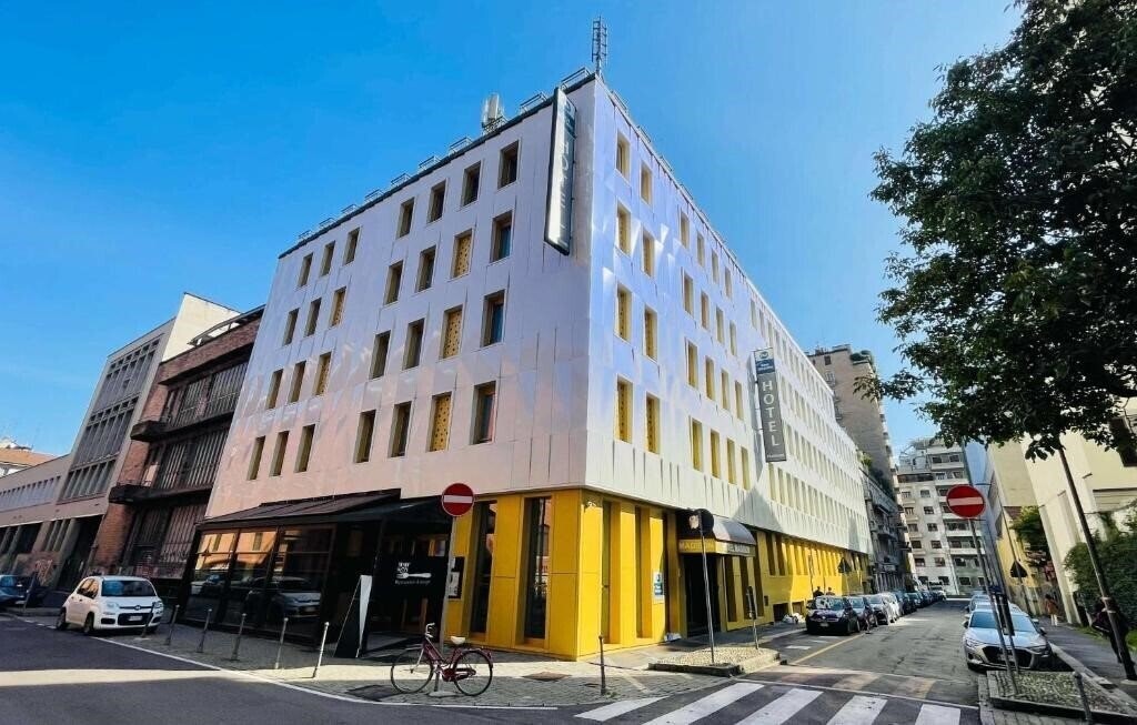 Отель Madison 4*