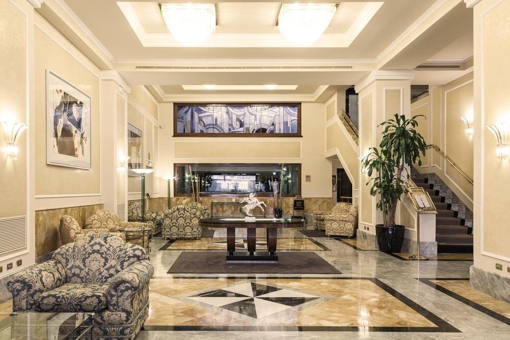 Отель Grand Hotel Doria 4*