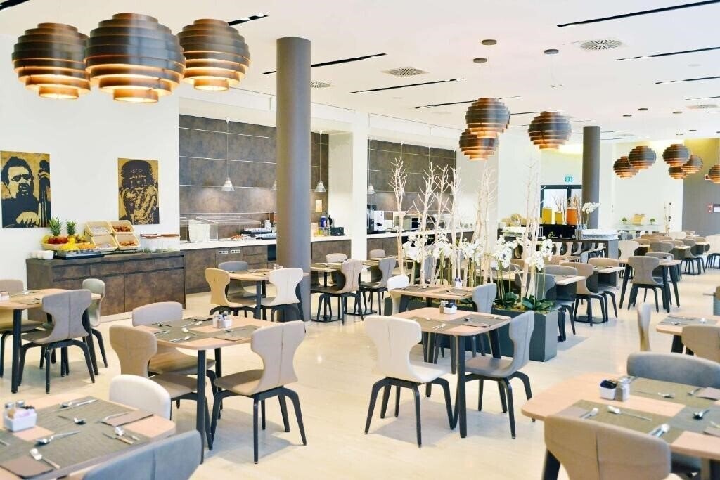Фотография Hilton Garden Inn 4*