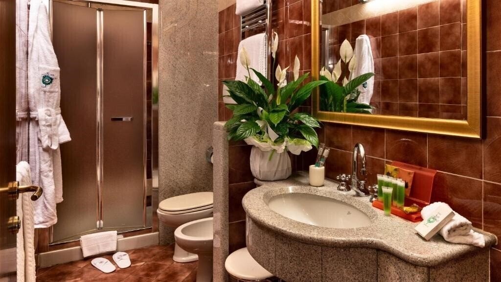 Фотография Sunflower Hotel 4*