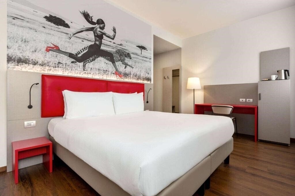 Отель Amedia Hotel Milano 4*