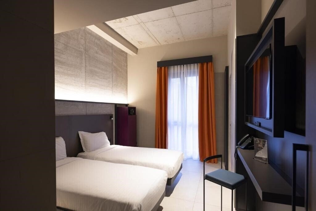 Картинка Joy 124 Hotel Milano 4*