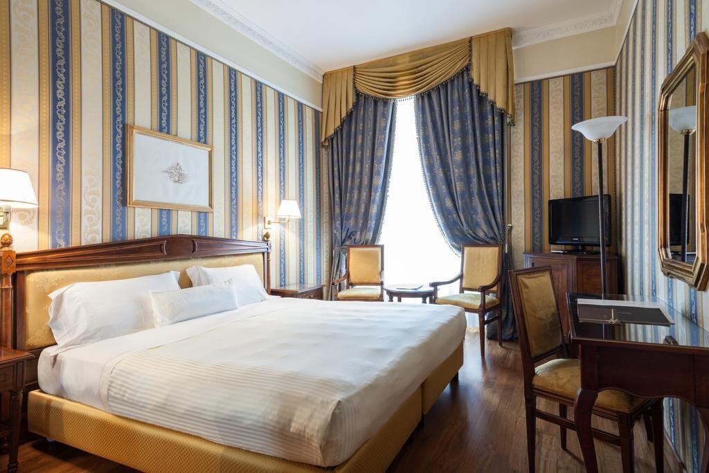 Фотография Hotel De La Ville 4*
