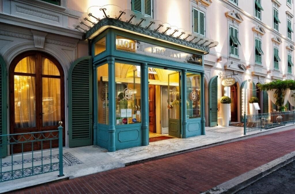 Отель Ercolini E Savi 4*