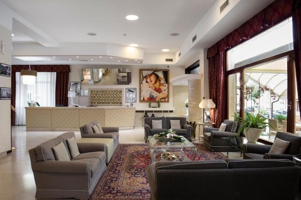 Картинка Ariston 4*