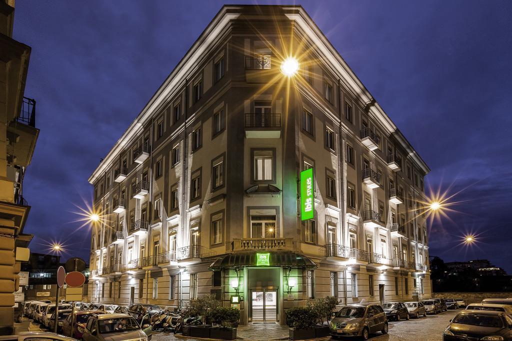 Отель Hotel Ibis Styles Napoli Garibaldi 3*