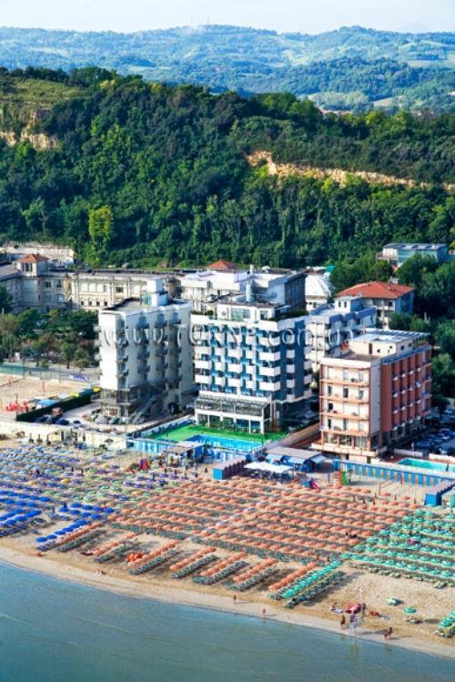 Отель Nautilus 3*