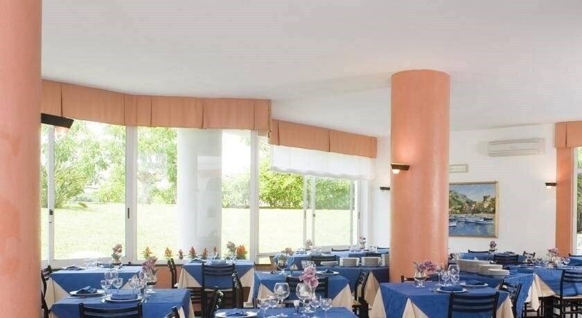 Картинка Ideal 3*