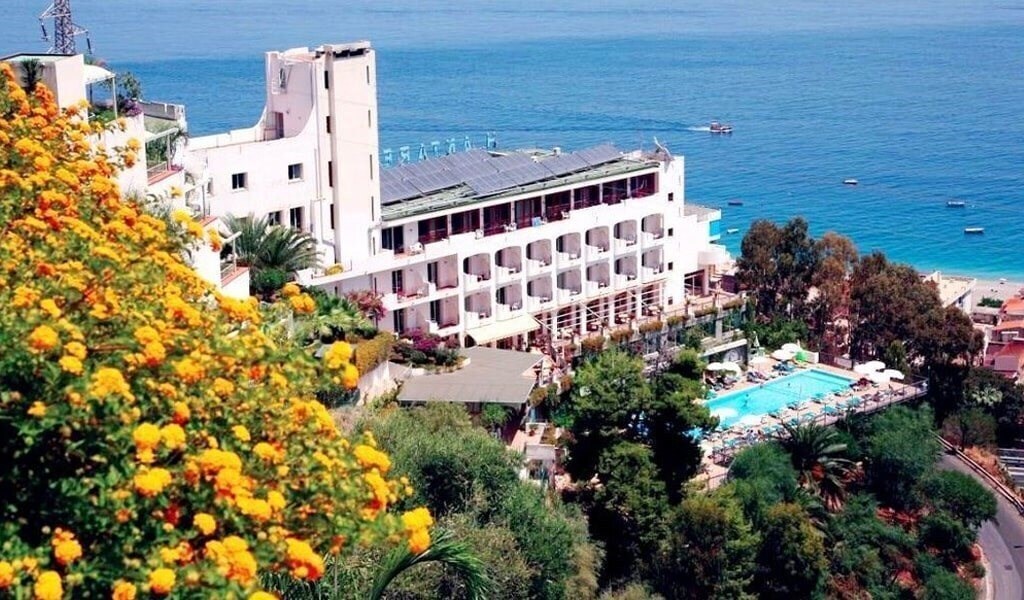 Отель Antares Le Terazze 3*