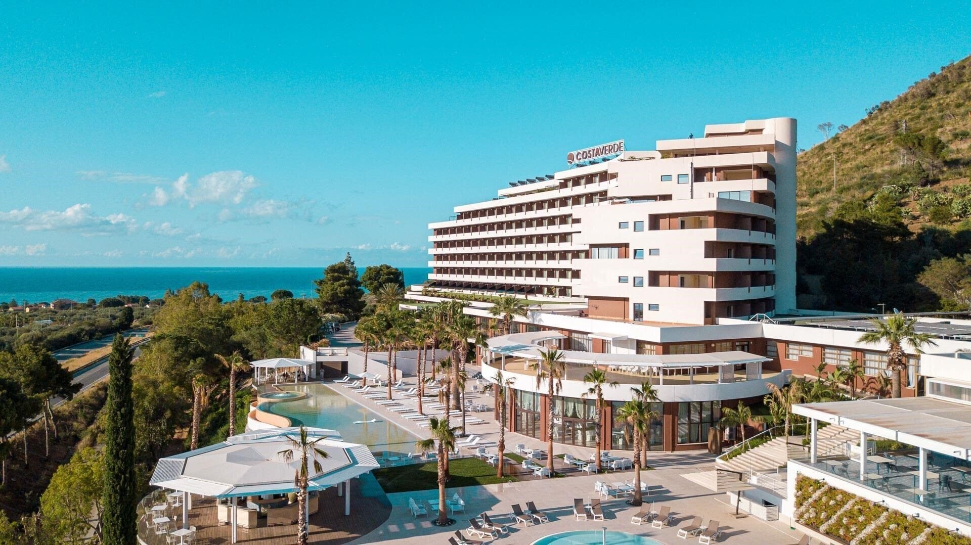 Отель Costa Verde 4*