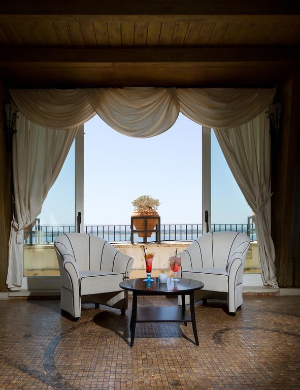 Изображение Des Etrangers Et Miramare 5*