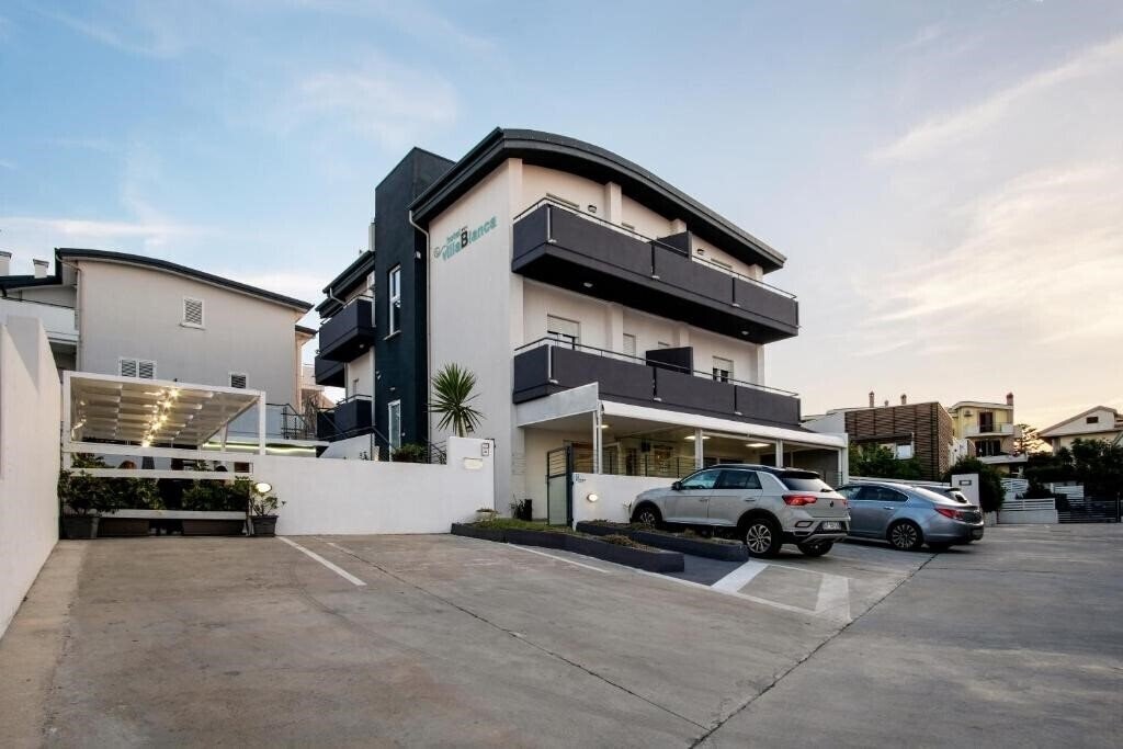 Отель Villa Bianca 3*