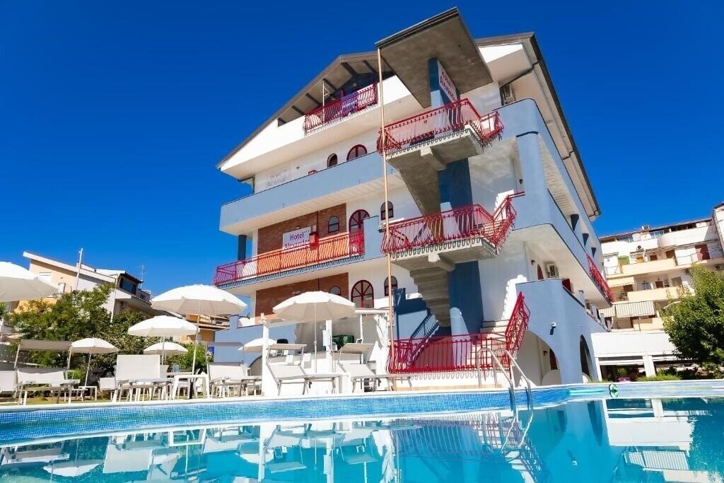 Отель Hotel Alexandre 3*