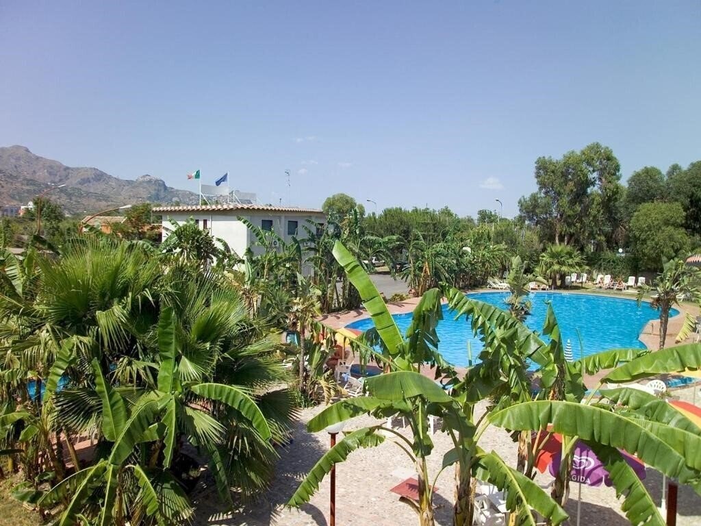 Отель Villaggio Alkantara 3*