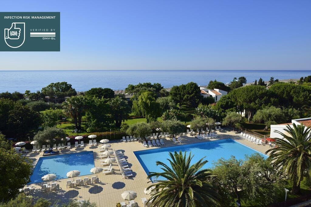 Отель Atahotel Naxos Beach Resort Hotel 4*