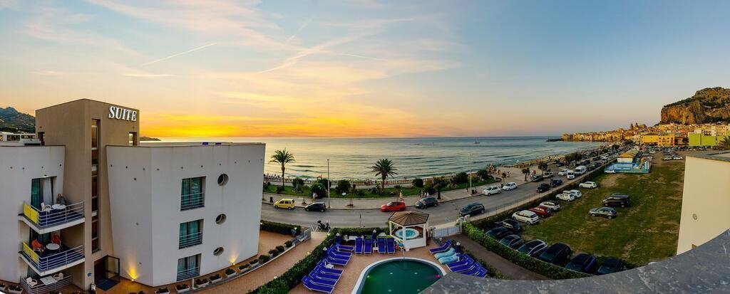 Отель Astro Suite 4*