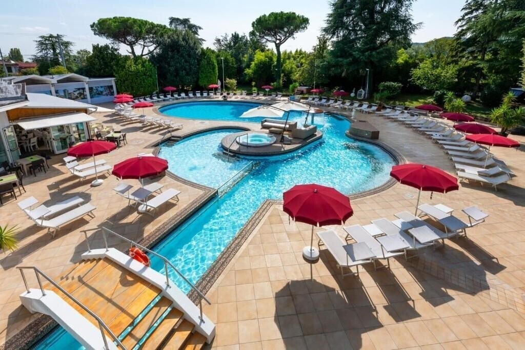 Отель Mioni Royal San 4*