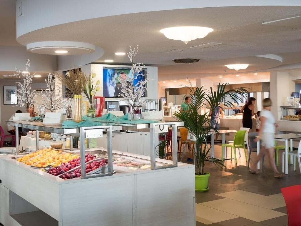 Фотография Saracen Resort 3*