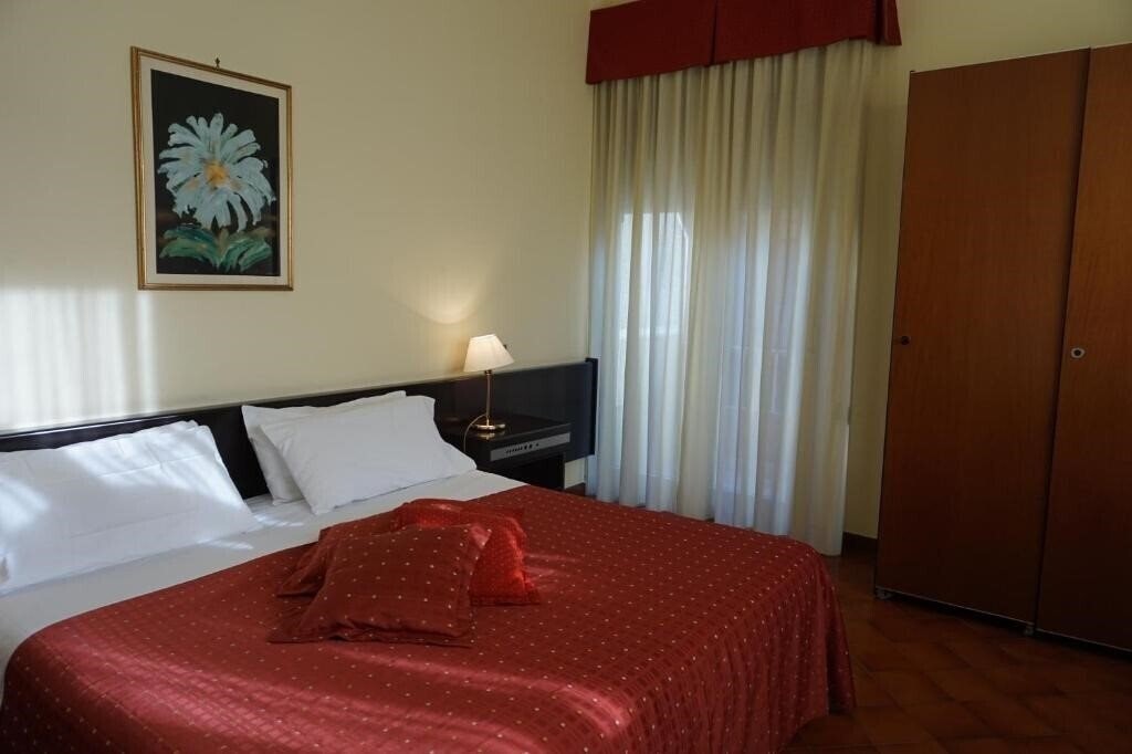 Отель Europa (Palermo) 3*