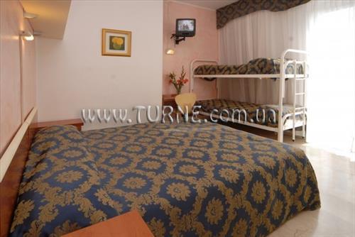 Отель Capri 3*