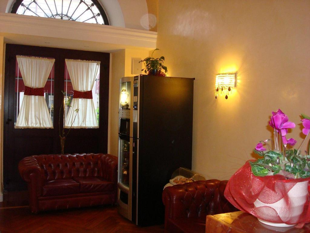 Изображение Dina 3*