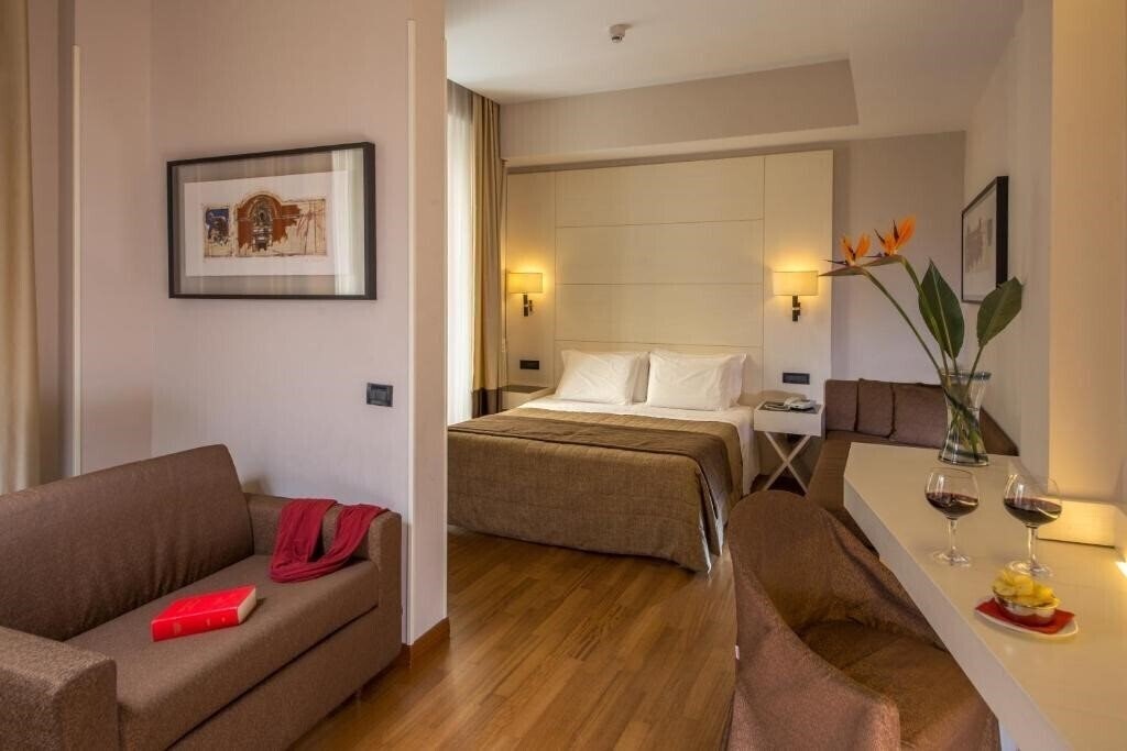 Фото Oxford Hotel 4*