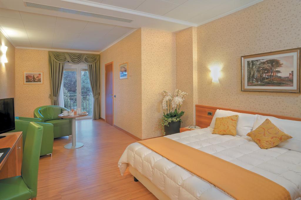 Изображение Green Park Hotel Pamphili 4*