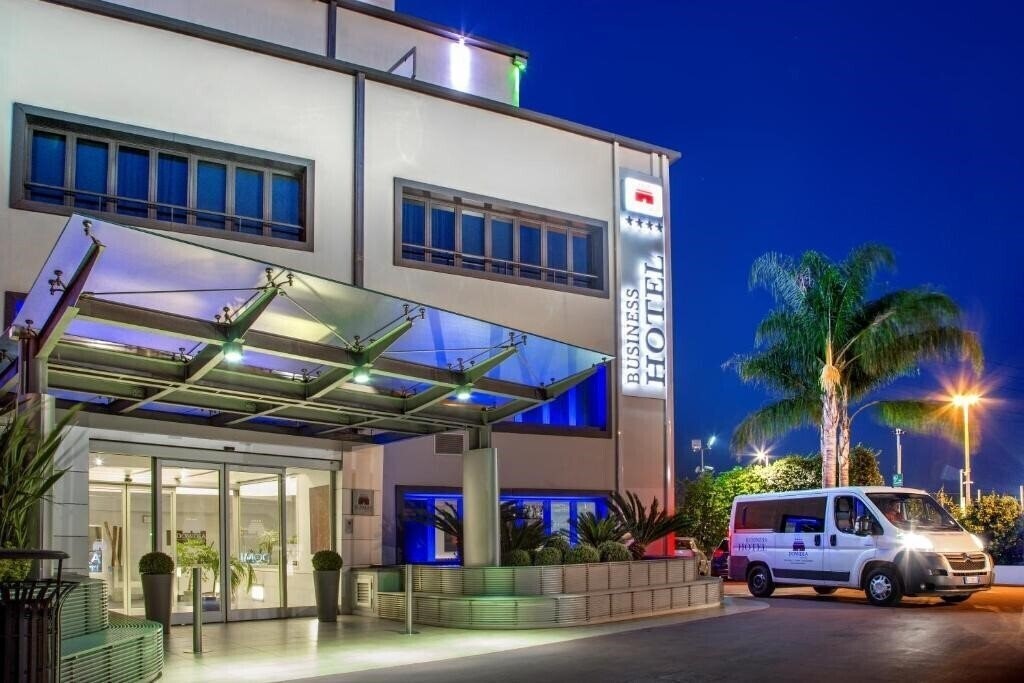 Отель Domidea Hotel 4*