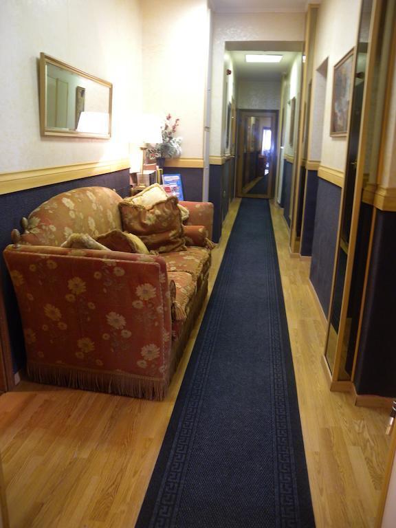 Картинка Margaret 2*