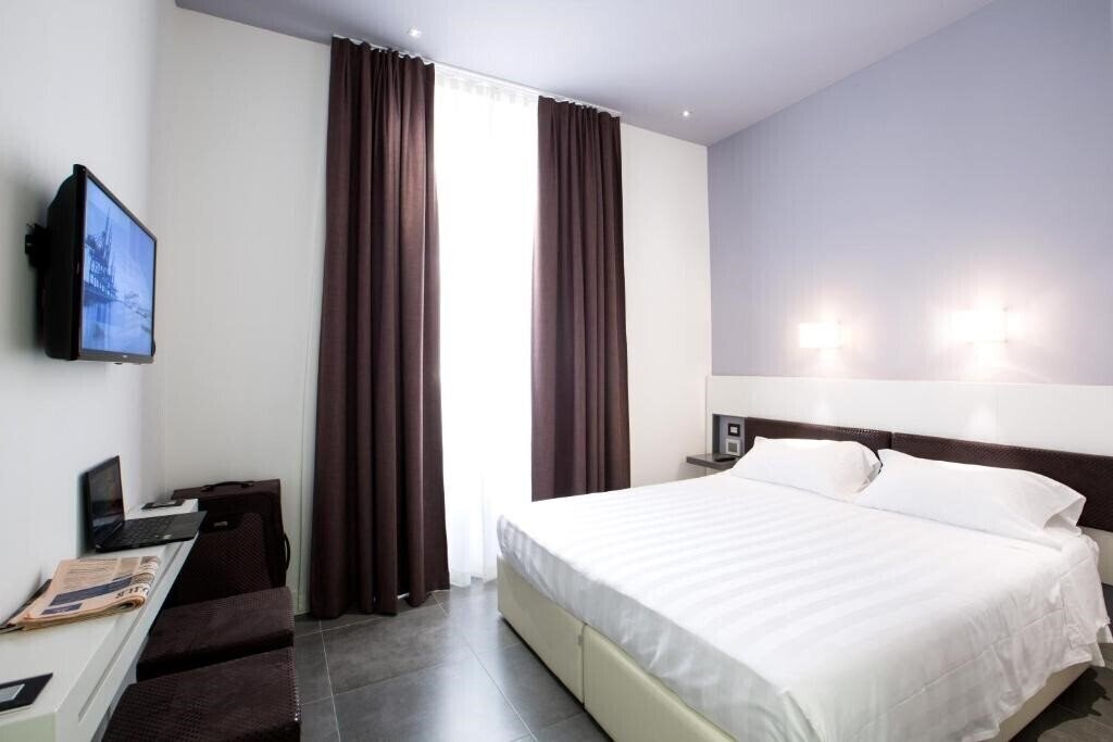 Фото Crosti Hotel 3*