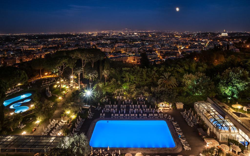 Отель Rome Cavalieri, Waldorf Astoria Hotels and Resorts 5*