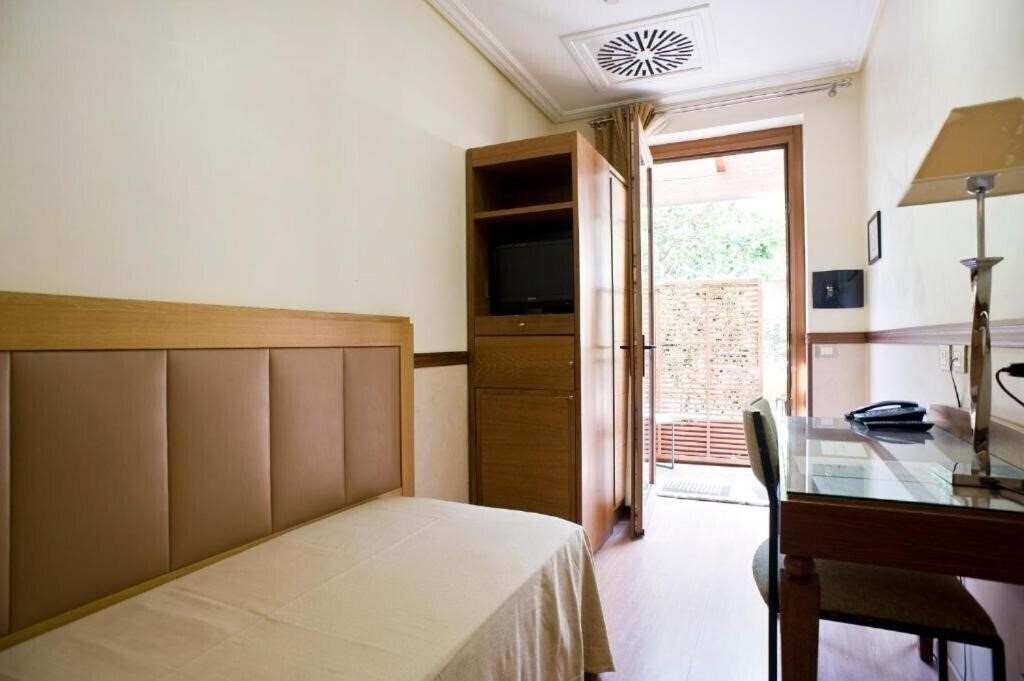 Картинка Astoria Garden 3*