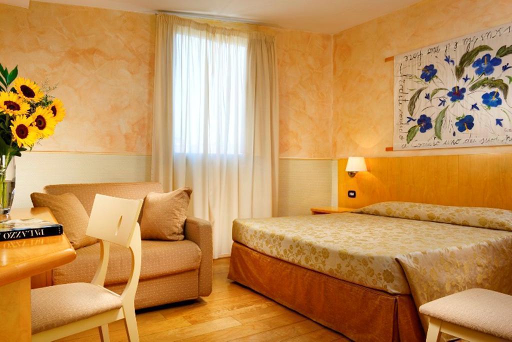 Отель Aphrodite 4*