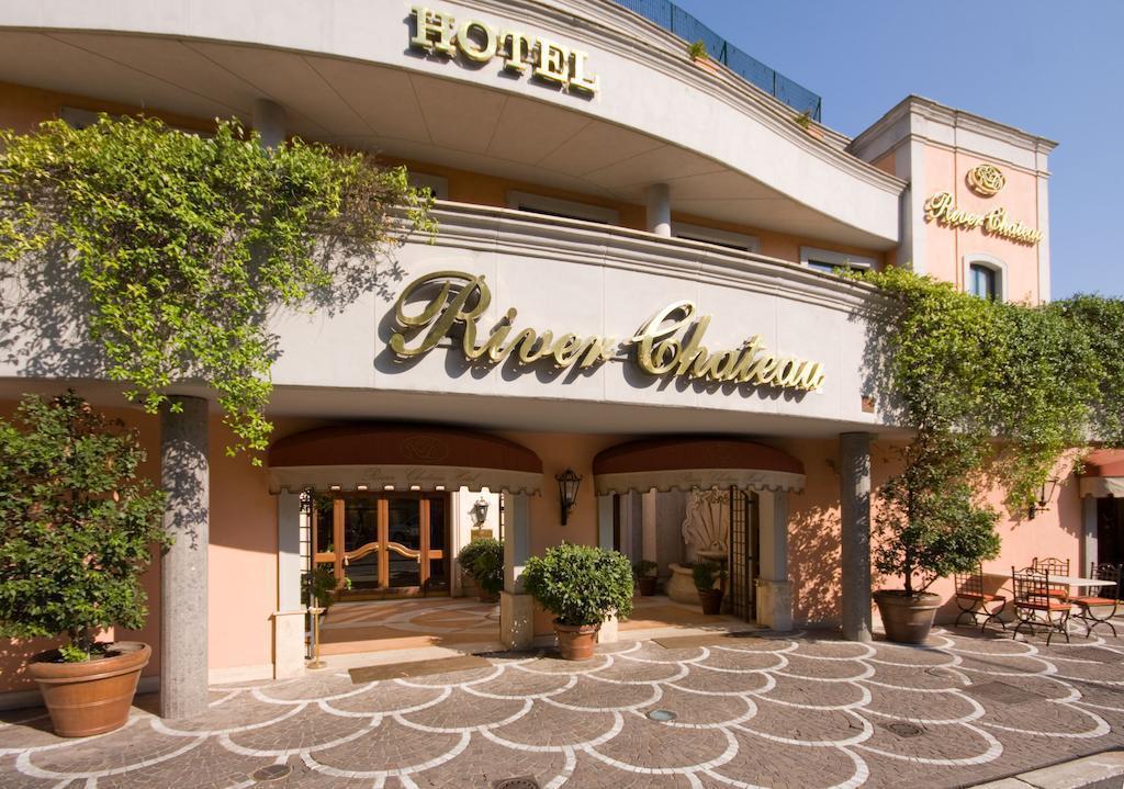 Отель River Chateau 4*