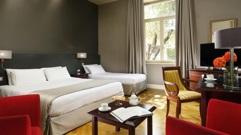 Отель Principe Torlonia 4*