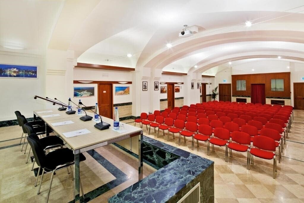 Картинка Domus Australia Hotel 4*