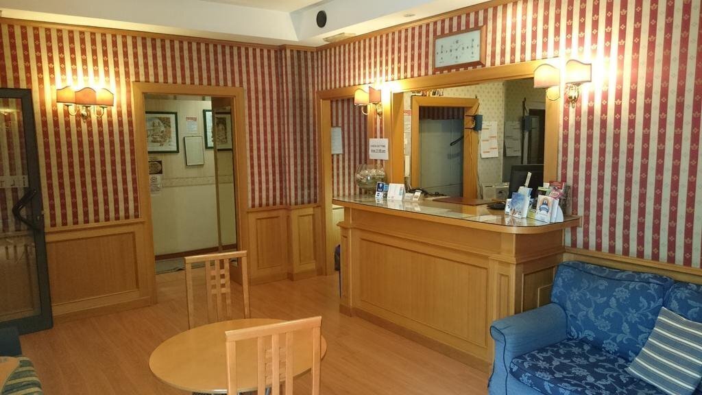 Фото Urbis Hotel 2*