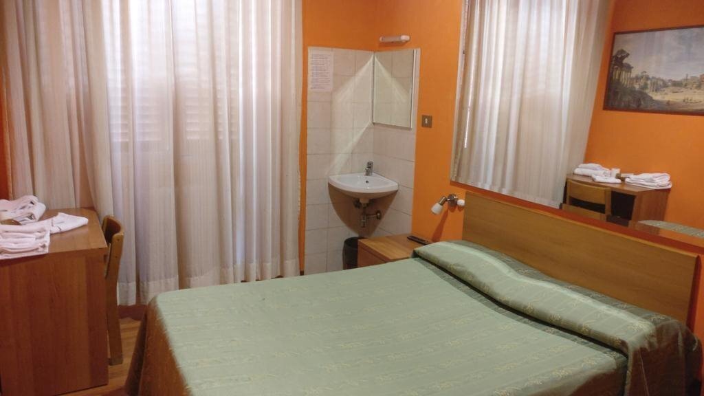 Фотография Urbis Hotel 2*