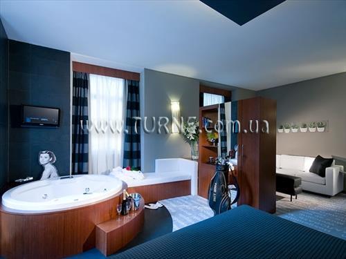 Отель Metropolis 4*