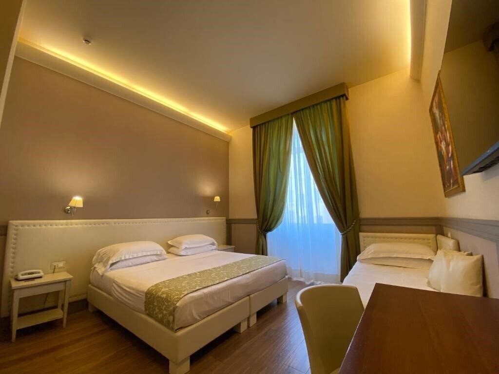 Отель Dnb House Hotel 3*