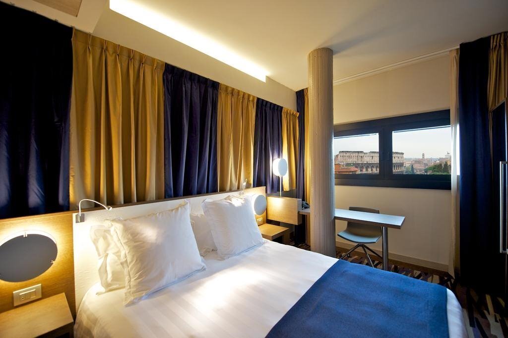 Картинка Mercure Roma Centro Colosseo 4*