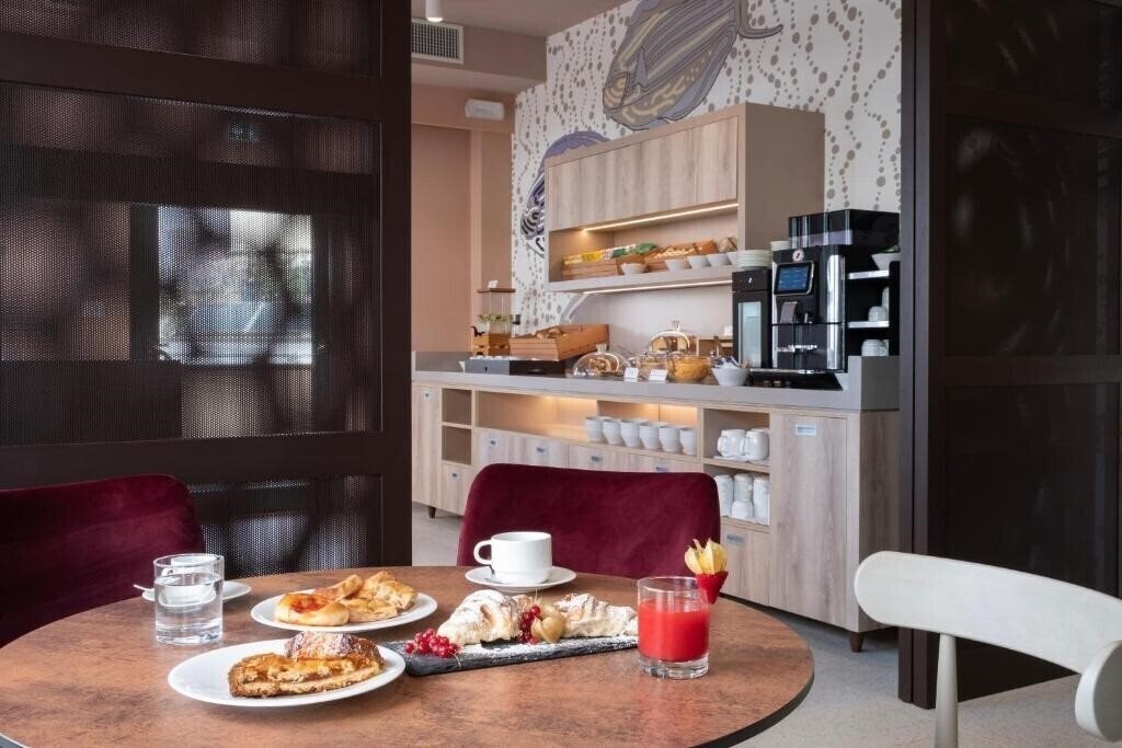 Изображение Adesso 4*