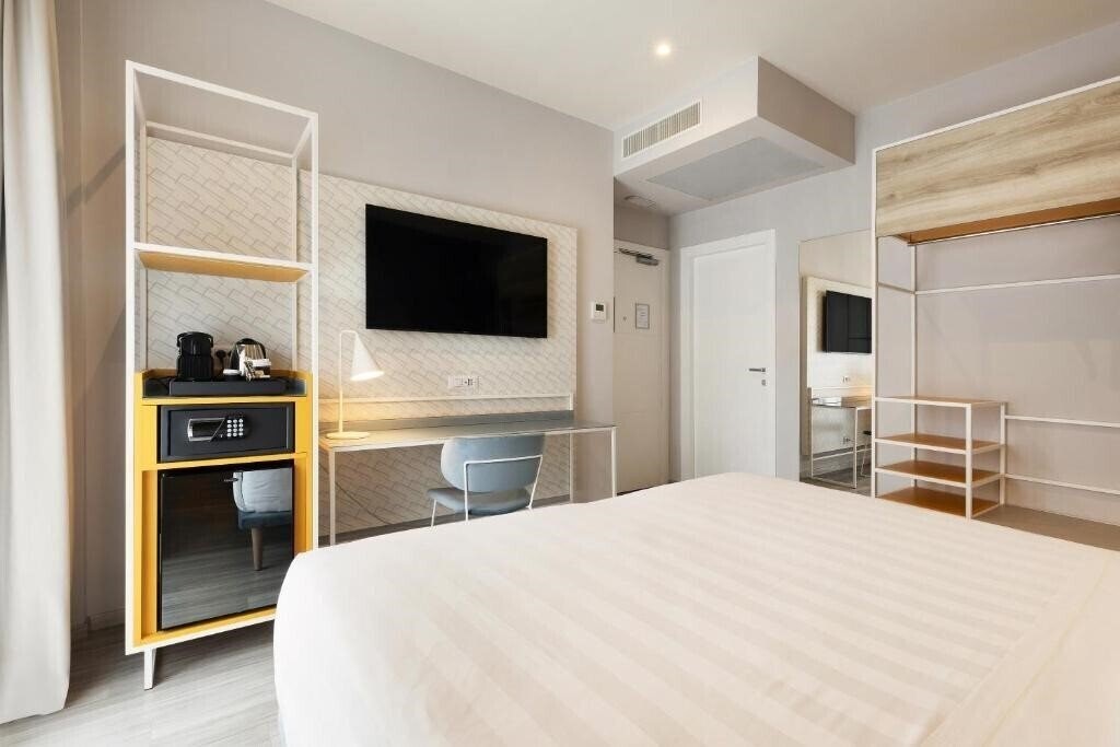 Картинка Adesso 4*