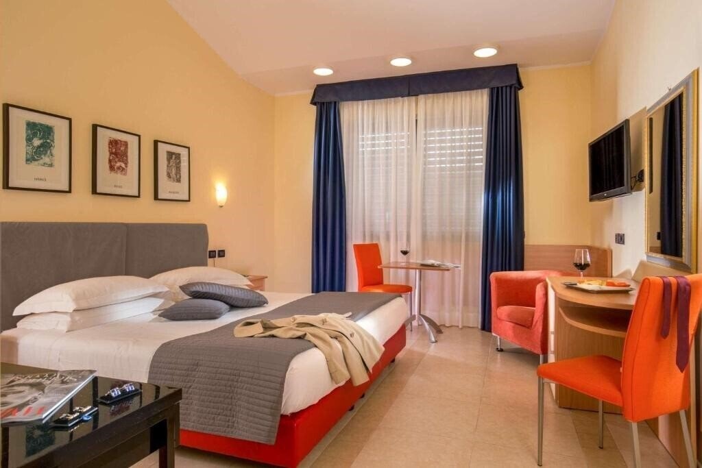 Отель Best Western Blu Roma 4*