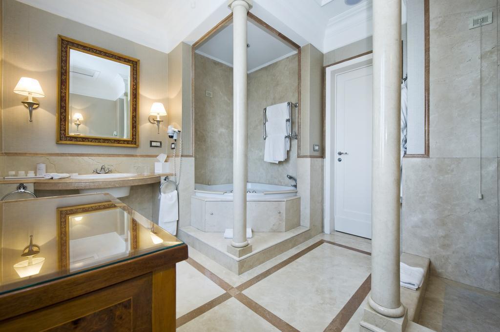 Фото Marriott Grand Hotel Flora 4*