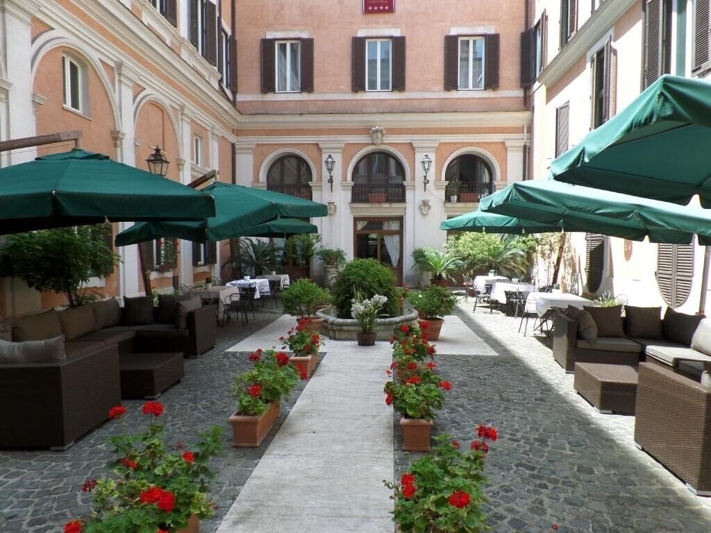 Отель Antico Palazzo Rospigliosi 4*