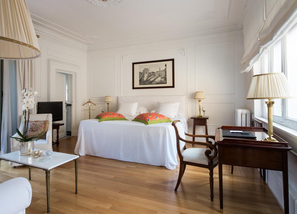 Картинка Grand Hotel Plaza 5*